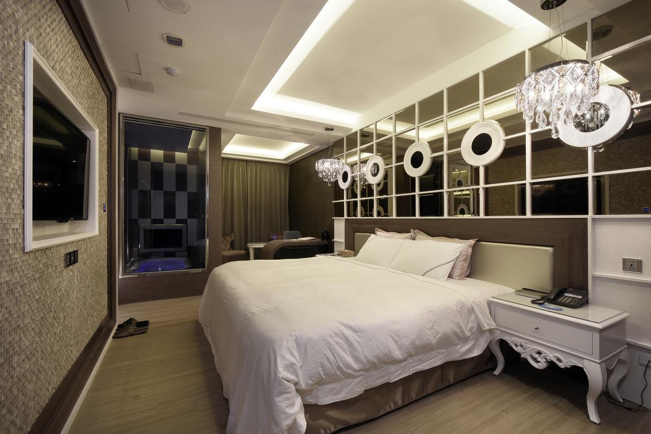 U-Her Hotel Tchaj-čung Exteriér fotografie